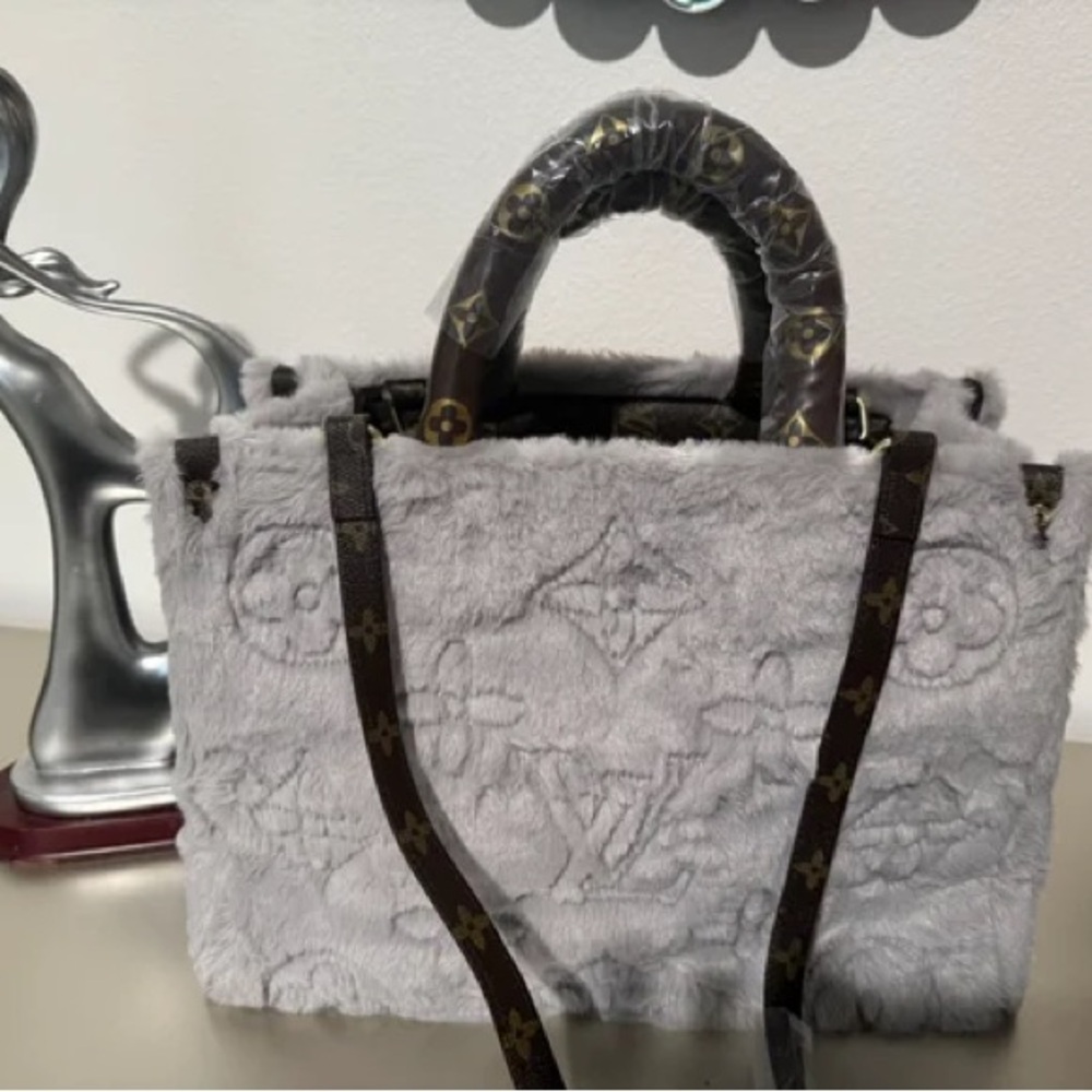 💕Woman’s Fashion Fur Bag
